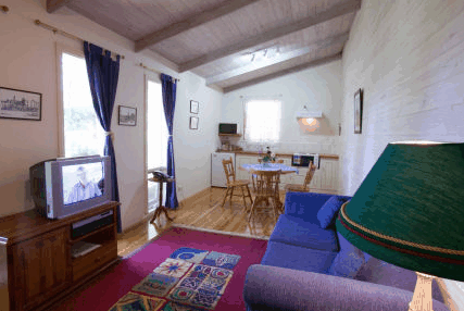 Clarendon Chalets - Lismore Accommodation 2