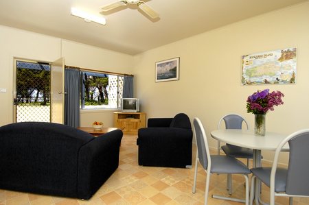 Island Coastal Units - Lismore Accommodation 0