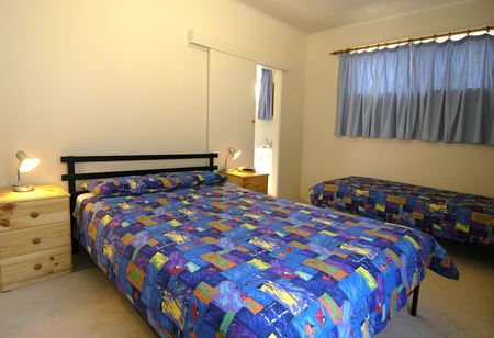 Island Coastal Units - Lismore Accommodation 2
