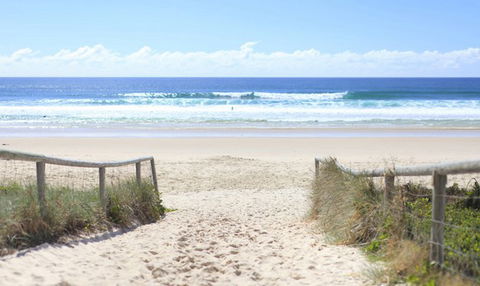 Golden Riviera Beach Resort - Lismore Accommodation 0
