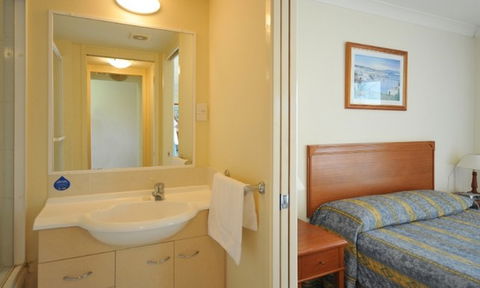 Golden Riviera Beach Resort - Lismore Accommodation 4