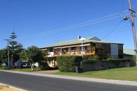 Lancelin YHA - Lismore Accommodation 4
