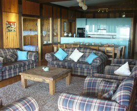 Byfield Mountain Retreat - Lismore Accommodation 3