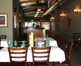 Dooleys Tavern And Motel Springsure - Lismore Accommodation 2