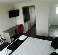 Dooleys Tavern and Motel Springsure - Lismore Accommodation