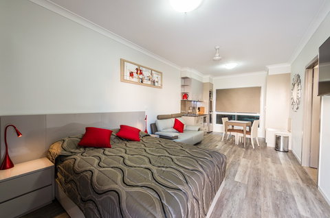 Athena Motel Apartments - Lismore Accommodation 7
