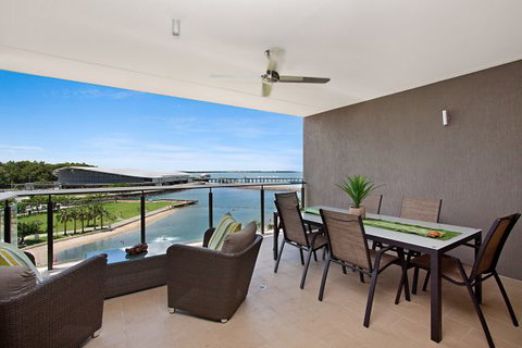 Akuna Waterfront - Lismore Accommodation 6