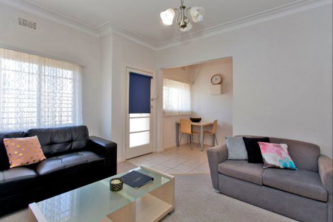 Relax On Regina - Lismore Accommodation 55