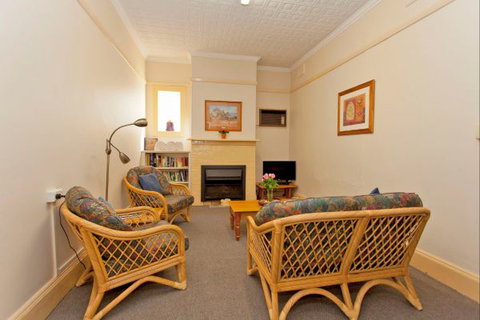 Relax On Regina - Lismore Accommodation 7