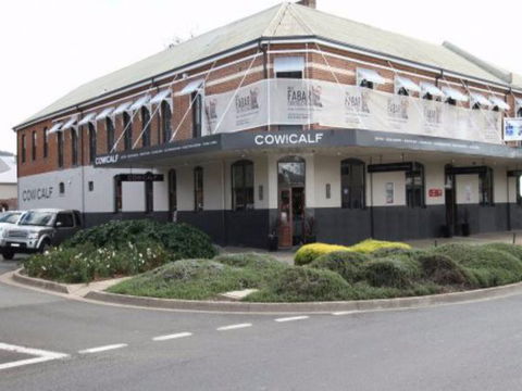 Cow And Calf Hotel - Lismore Accommodation 1