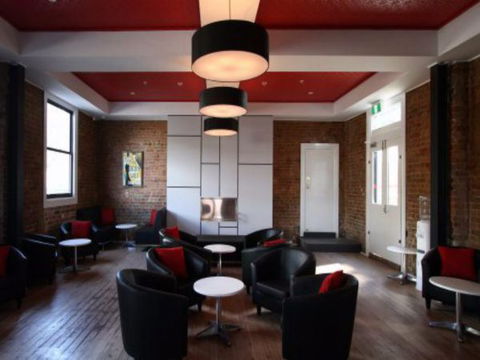 Cow And Calf Hotel - Lismore Accommodation 2