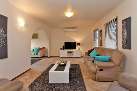 Relax On Regina - Lismore Accommodation 69