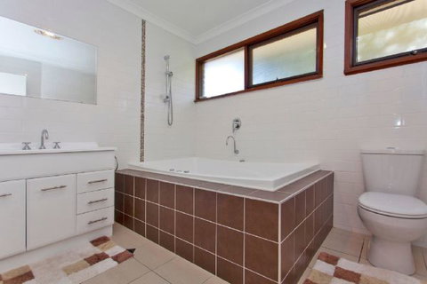 Relax On Regina - Lismore Accommodation 72