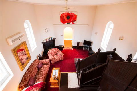 Lakeside Chapel Meningie - Lismore Accommodation 6