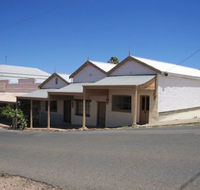 Carmines Antiques and Accommodation - Lismore Accommodation