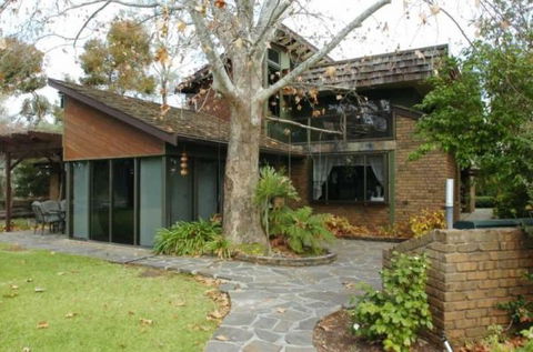 Trenberth House - Lismore Accommodation 0