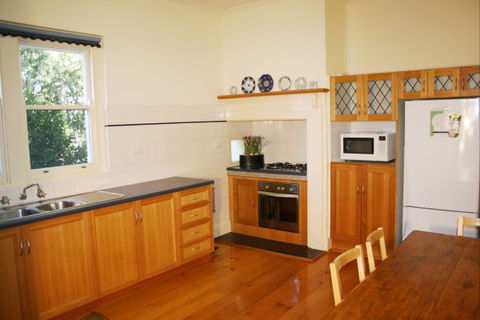 Elderton Guest House - Lismore Accommodation 1