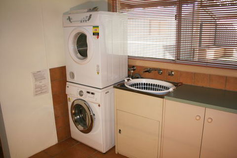 Elderton Guest House - Lismore Accommodation 6