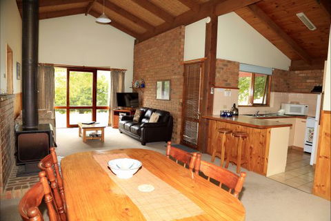 Jamieson Valley Retreat - Lismore Accommodation 4