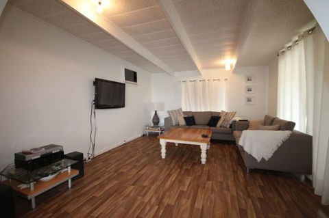 LJ Hooker Goolwa Holiday Rentals - 42 Underwood Avenue, Goolwa Beach - Lismore Accommodation 10