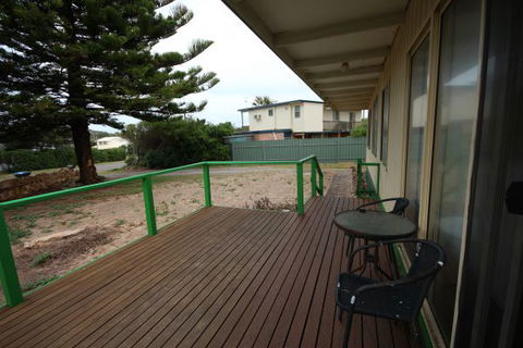LJ Hooker Goolwa Holiday Rentals - 42 Underwood Avenue, Goolwa Beach - Lismore Accommodation 15
