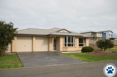 LJ Hooker Goolwa Holiday Rentals - 42 Underwood Avenue, Goolwa Beach - Lismore Accommodation 20