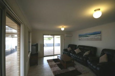 LJ Hooker Goolwa Holiday Rentals - 42 Underwood Avenue, Goolwa Beach - Lismore Accommodation 22