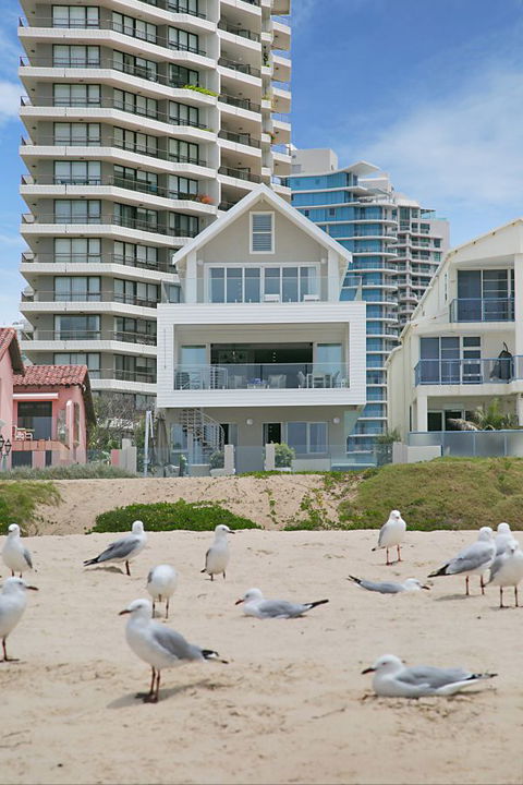 Oceans 74 - An Elite Holiday Home - Lismore Accommodation 18