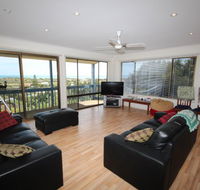 LJ Hooker Goolwa Holiday Rentals - 39 Bradford Road Goolwa Beach - Lismore Accommodation