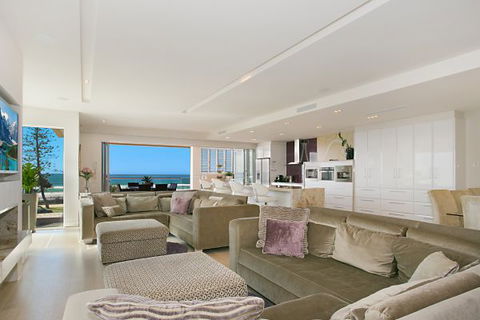 Oceans 74 - An Elite Holiday Home - Lismore Accommodation 32