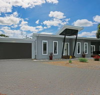 Poolside - Lismore Accommodation