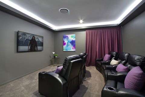 Oceans 74 - An Elite Holiday Home - Lismore Accommodation 23