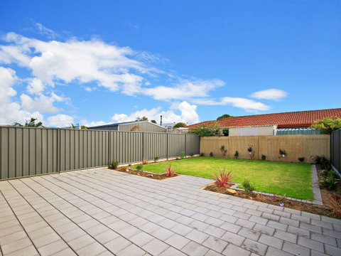 Century 21 SouthCoast: White Caps - Lismore Accommodation 2