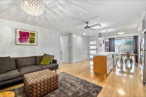 Mount Gambier Accommodation - Lismore Accommodation 0