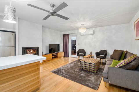 Mount Gambier Accommodation - Lismore Accommodation 1