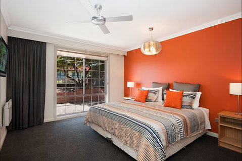 Mount Gambier Accommodation - Lismore Accommodation 4