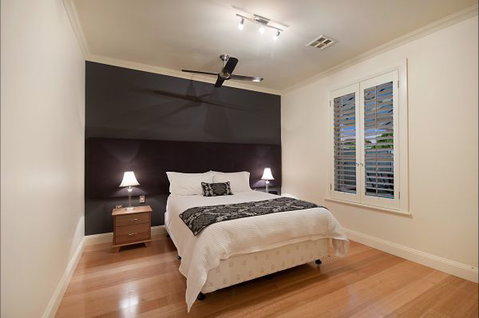 Mount Gambier Accommodation - Lismore Accommodation 6