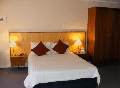 Ocean Beach Hotel - Lismore Accommodation