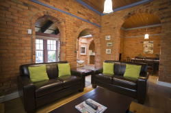 Florennes Heritage Cottage - Lismore Accommodation 3