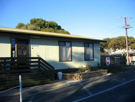 Lake Albert Caravan Park - Lismore Accommodation 0