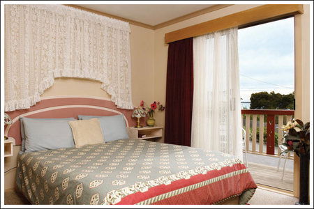 Amos House  & Swansea  Villas - Lismore Accommodation 2