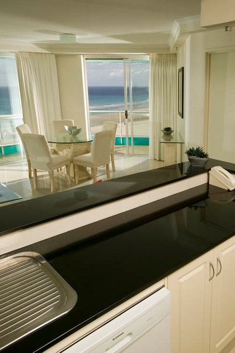 Ocean Plaza Resort - Coolangatta - Lismore Accommodation 2