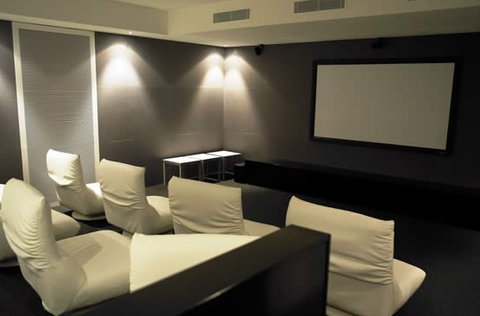 Ultra Broadbeach - Lismore Accommodation 1