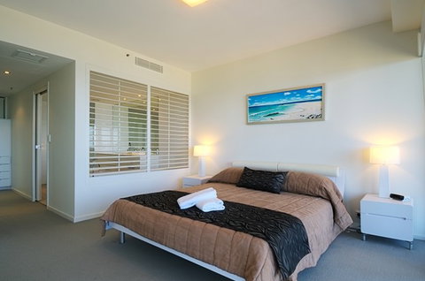 Ultra Broadbeach - Lismore Accommodation 4