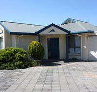 Robe Dolphin Court Apartments - Lismore Accommodation
