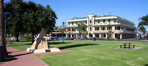 Renmark Hotel/Motel & Function Centre - Lismore Accommodation 8