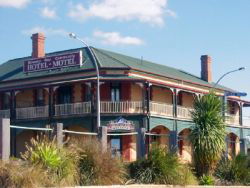 Streaky Bay Hotel Motel - Lismore Accommodation 0