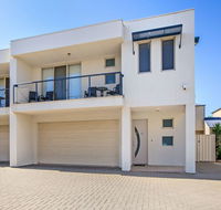 Century 21 SouthCoast The Residence - Lismore Accommodation