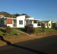 Azzure Beach Houses - Lismore Accommodation