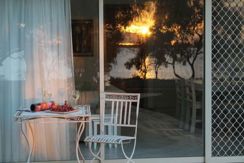 17 QED Lakehouse - Lismore Accommodation 2